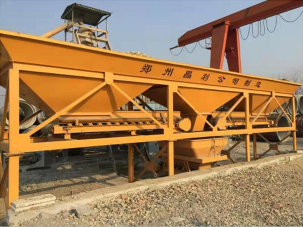 砂石稱(chēng)重配料倉(cāng)